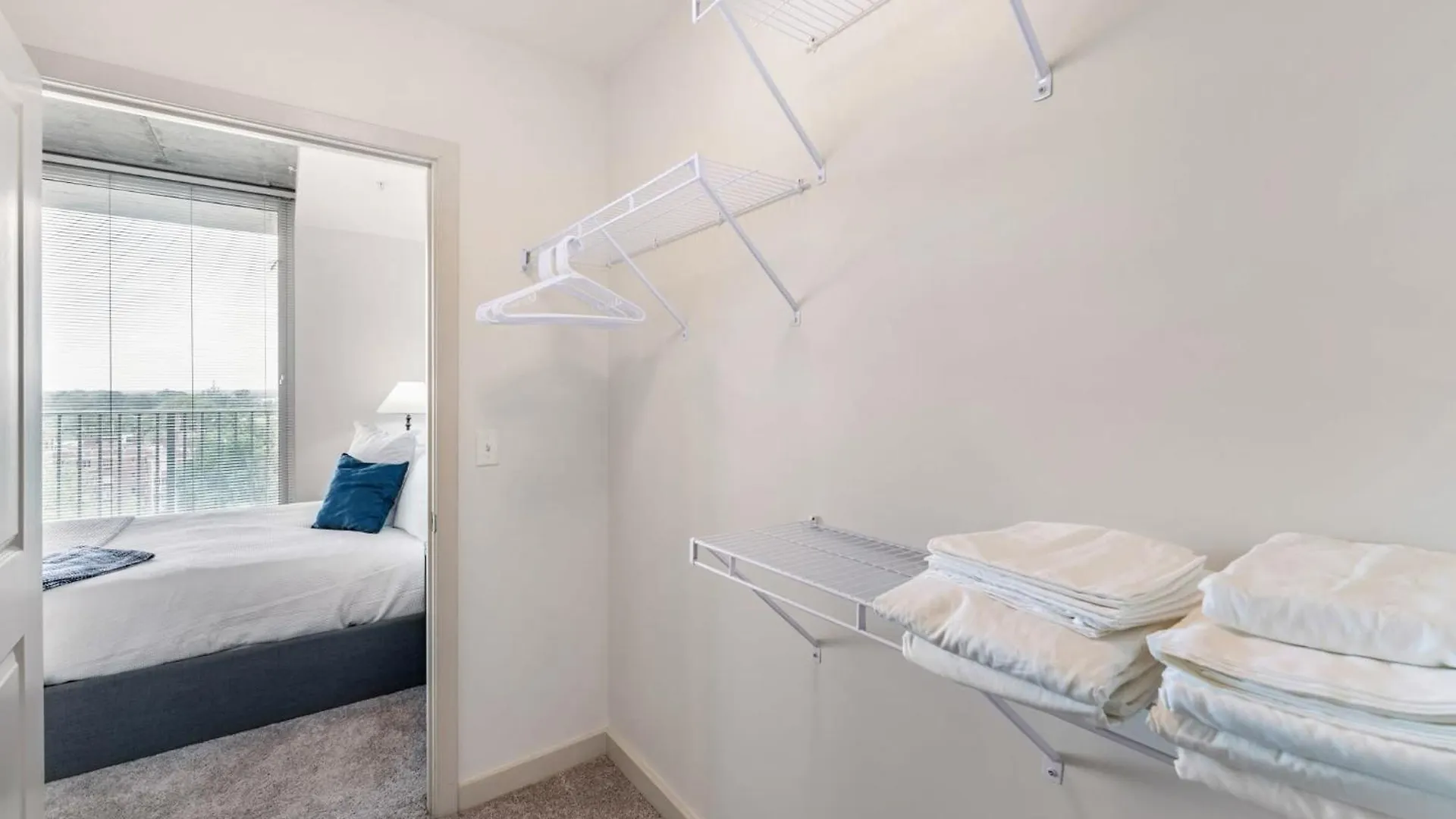 The Ascher In Charlotte Apartment