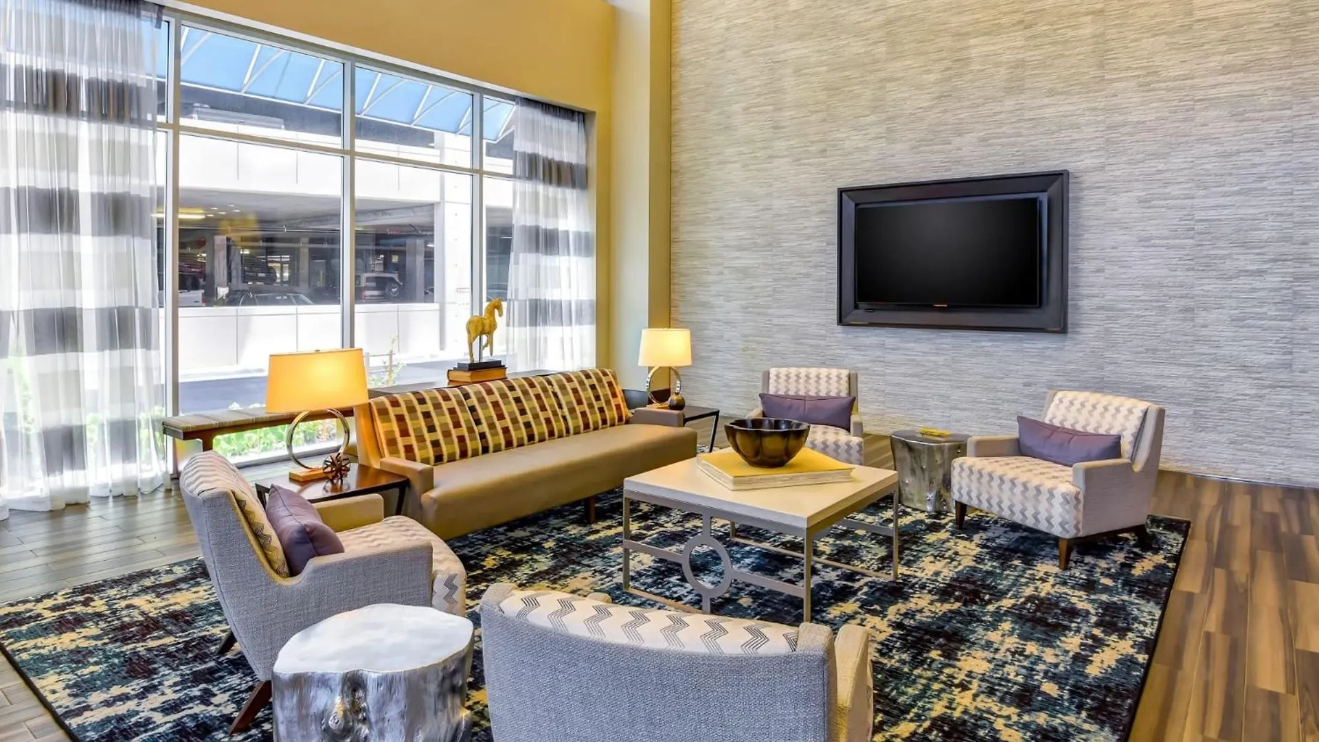 The Ascher In Charlotte Apartment